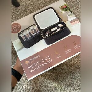 Thinkspace Beauty Case with LED Mirror
